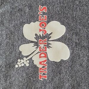 Trader Joe’s Graphic Crew Neck t-shirt Large